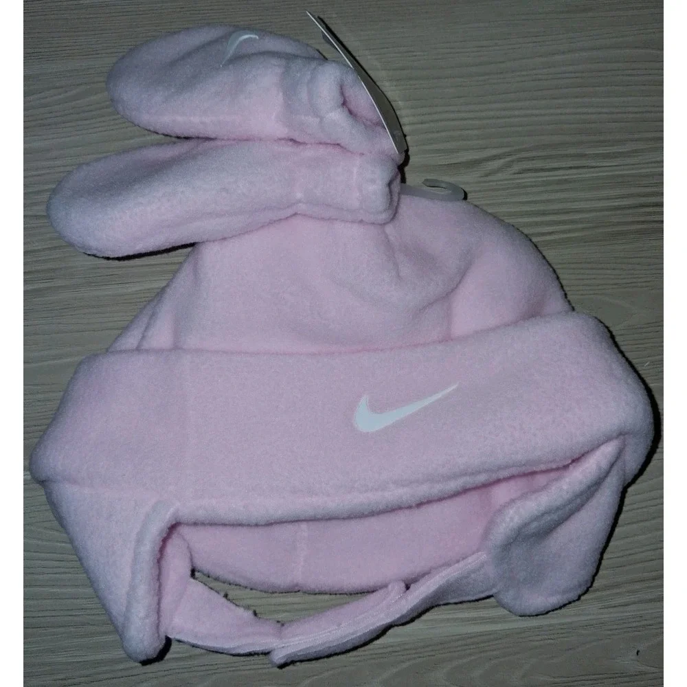 NWT Nike Swoosh 2pc Baby Fleece Hat and Mittens Set Pink Size 12-24M